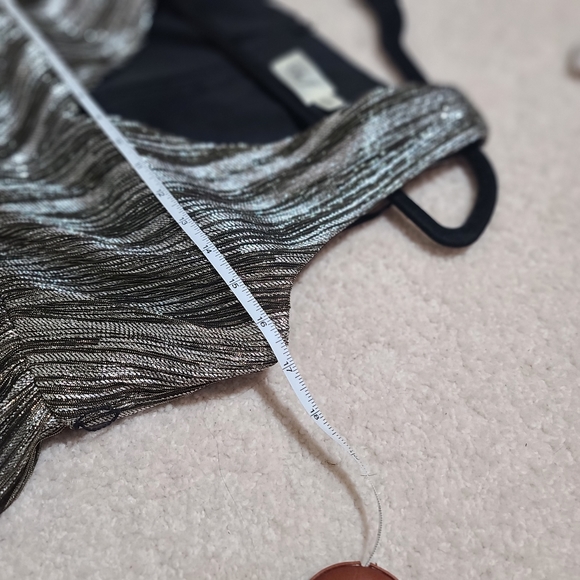 Eliza JV-Neck Metallic Belted Gown - Picture 12 of 13